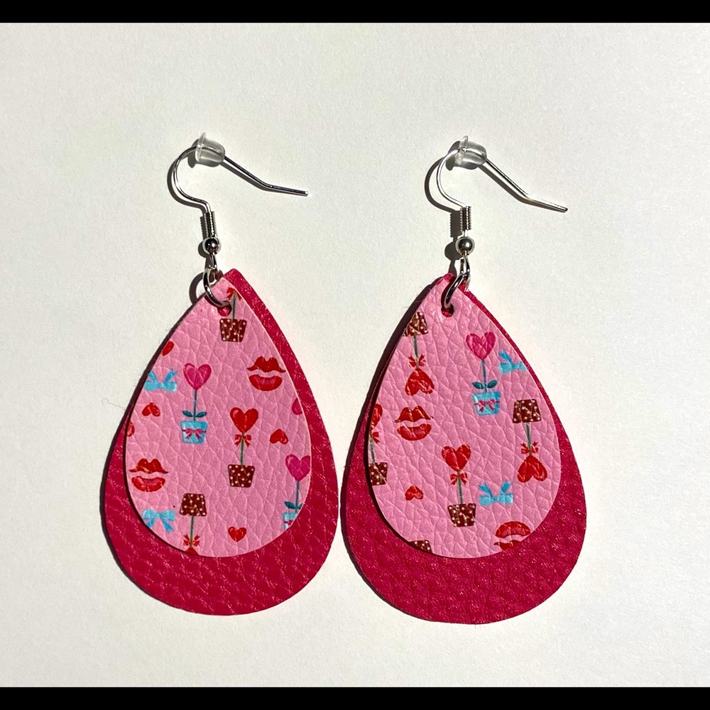 3 for $12 🎉Faux Leather Teardrop Dangle Earrings